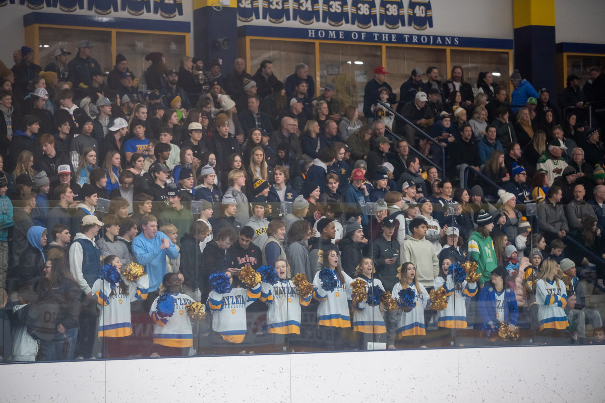 Minnetonka vs Wayzata Feb2-23 Earl Ebensteiner44
